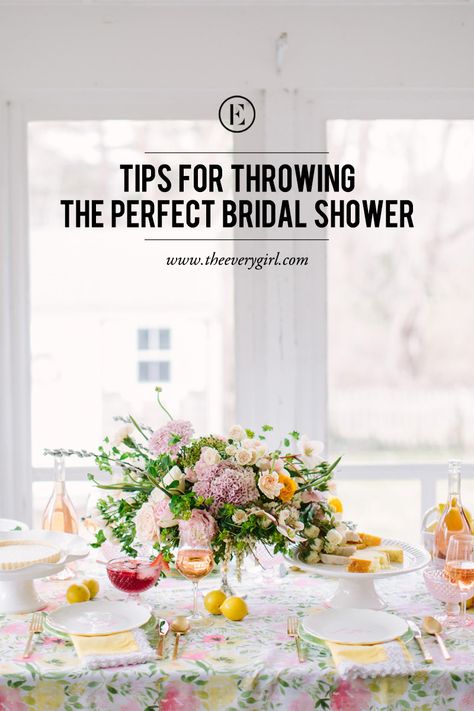 Hosting a bridal shower for a newly-engaged loved one can be intimidating. Figuring out where to start the planning process while swimming in a sea of Pinterest, blog, and instagram inspiration can be daunting, so we’ve partnered with HomeGoods to share a few go-to tips to make the next shower you host both pretty, personalized, and pinnable. Wedding Hacks, Summer Wedding Shoes, Low Cost Wedding, Arch Decoration Wedding, Wedding Dessert Table, Wedding Desserts, Planning Ideas, Hen Party, Wedding Tips