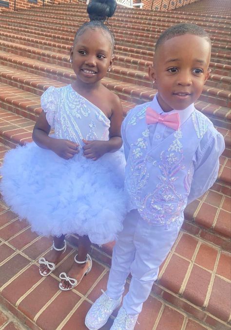 Sneakerball Party Outfits, Sneakerball Party, Mickey Mouse Birthday Shirt, Kids Fashion Show, Black Baby Boys, Best Online Clothing Stores, Cute Black Babies, Funny Black People