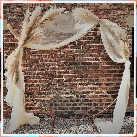 Winter Wedding Arch - Get all your supplies met with just one simple click to visit. Do It TODAY! Wedding Arch Pampas, Wedding Arch Circle, Winter Wedding Arch, Gate Arch, Simple Wedding Arch, Backdrop Easy, Moon Arch, Chandelier Large, Rustic Arrangements