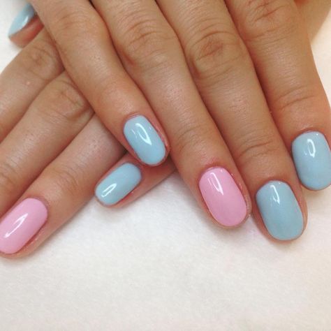 Blue And Pink Gel Nails Ideas, Pink And Blue Manicure, Pink And Blue Toenails, Blue And Pink Short Nails, Blue And Pink Gel Nails, Pink Blue Nails Designs, Pink And Blue Nails Short, Short Gender Reveal Nails, Pink And Baby Blue Nails