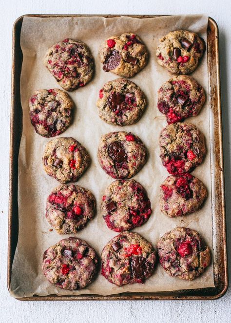 Raspberry Chocolate Chip Cookies, Raspberry Chocolate Chip, Raspberry Cookies, Raspberry Chocolate, Gluten Free Chocolate Chip, Oatmeal Chocolate Chip, Best Gluten Free, Oatmeal Chocolate, Gluten Free Treats