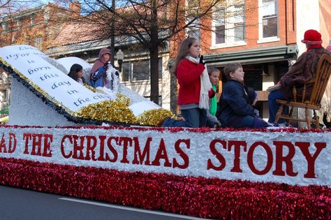 Christmas Parade Float Ideas, Holiday Parade Floats, Parade Float Diy, Parade Float Theme, Christmas Floats, Parade Float Ideas, Christmas Parade Floats, Old Time Christmas, Holiday Parades