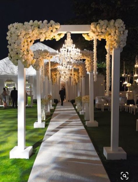 Wedding Hall Entrance Design, Wedding Entrance Arch, Walkway Arch, Wedding Decor On A Budget, Event Entrance Arch Design, Event Entrance Arch, Weddings Decorations Elegant Romantic, Asian Wedding Decor, Wedding Decorations Ideas