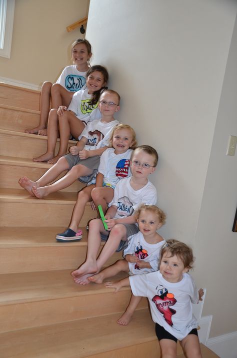 All seven grandkids...great photo idea! Picture Poses Family, Cousins Photo Shoot, Cousin Photos, Cousin Photo Shoots, Grandkids Photography, Grandchildren Pictures, Grandkids Pictures, Cousin Pictures, Cousin Photo