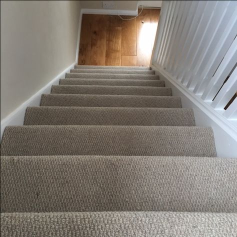 Wool loop type Carpet perfect for Stairs! Basement Remodeling Diy, Carpet Staircase, Loop Carpet, Basement Carpet, Kitchen Vinyl, Hallway Carpet Runners, Red Carpet Runner, Cheap Carpet Runners, Carpet Styles