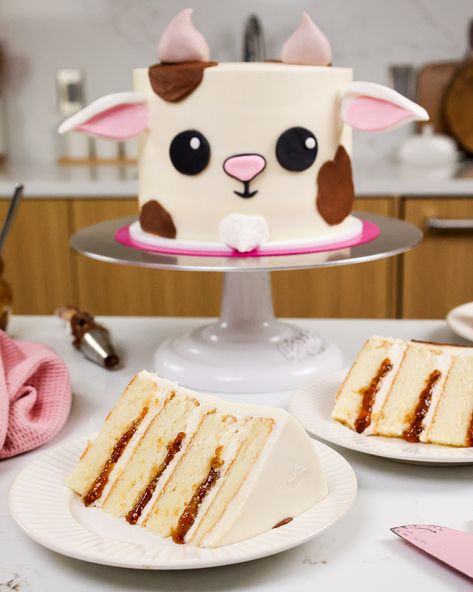 Goat Cake Goat Cake Design, Goat Cake Ideas, Goat Cake, Western Birthday Cakes, Honey Cream Cheese, Honey Goat Cheese, Diy Cakes, Cream Cheese Buttercream Frosting, Goat Simulator