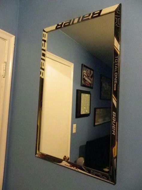 Clever Man Cave Bar Diy, Hockey Stick Furniture, Hockey Stick Crafts, Hockey Diy, Hockey Crafts, Hockey Bedroom, Hockey Decor, Hockey Room, Boys Hockey