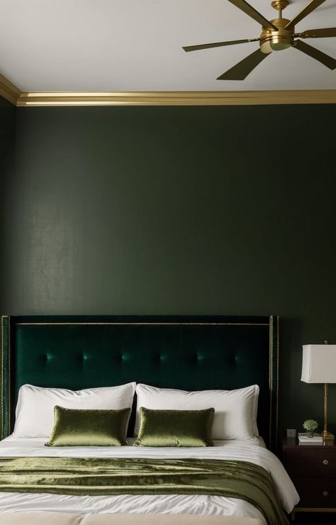 Emerald And Rust Bedroom, Dark Green Accent Wall, Hunter Green Bedrooms, Velvet Bedhead, Emerald Green Bedrooms, Green Accent Wall, Moody Atmosphere, Bedroom Colours, Green Wall Color