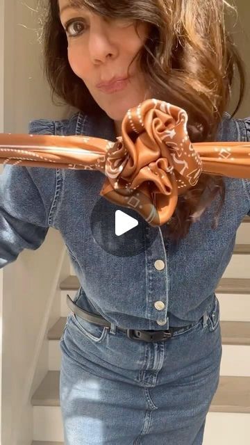 ROSE HAYES | FASHION STYLIST on Instagram: "Comment “links” 🛍️
Silk scarf bandana only $36! My sister showed me this trick and I’m passing it on! What do you think? Will you try it?
If you want directions, comment “directions” and I’ll send it out! 

#scarftricks #stylisttips #silkrosette #howtostyleascarf #howtostyle #over40style #makethis #scarftutorial" How To Make A Rose Out Of A Bandana, Scarf Hacks, Scarf Tutorial, Silk Bandana, Scarf Bandana, Send It, Fashion Stylist, My Sister, Show Me