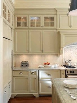 Overlay Cabinets, Cream Colored Kitchen Cabinets, Cream Kitchen Cabinets, Beautiful White Kitchens, Glass Kitchen Cabinet Doors, Painted Kitchen Cabinets Colors, Cream Kitchen, New Kitchen Cabinets, Kitchen Cabinets Makeover