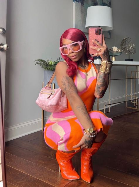 Modest Fashion Christian, Orange Streetwear, Orange Outfit, Yellow Outfit, Streetwear Aesthetic, Pink Beach, Black Women Fashion, Fashion Black, Pink Outfits