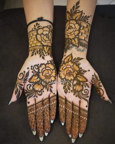 Yasmin Name, Mehndi Image, Heart Mehendi, Mehndi Disign, Mehendi Pics, Mehndi Designs Simple Easy, Henna Styles, Mehendi Bridal, Front Hand Mehndi Design