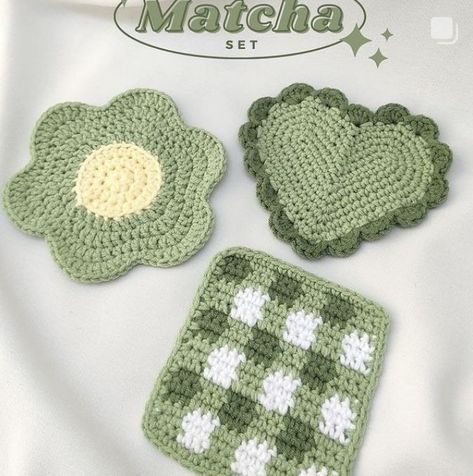 Crocheted Coasters, Crochet Fairy, Beginner Crochet Tutorial, Crocheting Ideas, Crochet Coaster Pattern, Crochet Keychain Pattern, Mode Crochet, Crochet Shop, Crochet Business