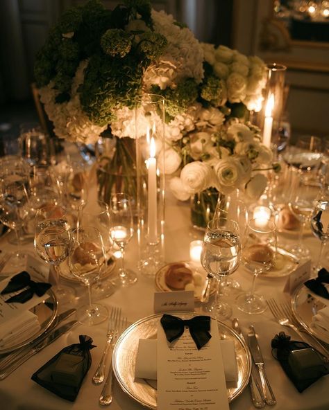 When you see your dream wedding come to life 🤍 Indulging in modern luxury with a timeless twist at The St. Regis Hotel From lavish details to elegant décor, this wedding redefined sophistication. #weddingdetails #weddingdecor #nycwedding #weddingplanner #weddinginspo #weddingreception #overthemoon #vogueweddings #alinatoevents #luxuryweddings #weddingtablescape #theknot #stylemepretty The Lenox Hotel Wedding, Indoor Italian Wedding, Timeless Wedding Table Settings, Wedding Reception Circle Tables, Fall Wedding Modern, Small Classy Wedding, Classic Elegant Wedding Decor, Hotel Wedding Reception Decorations, Classic Wedding Table Decor