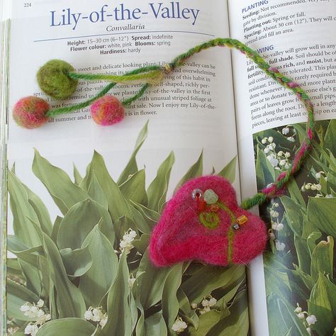 Felted Bookmark by BeneathTheRowanTree, via Flickr Felted Bookmarks Diy, Felted Wool Bookmarks, Needle Felted Bookmarks, Felted Bookmarks, Felt Ball Crafts, Felt Bookmark, Library Themes, Felt Beads, Needle Felting Tutorials