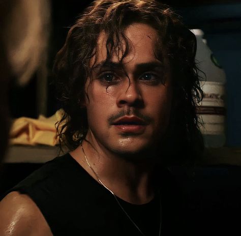 Dacre Montgomery Icon, Dacre Montgomery Wallpaper, Billy Stranger Things, Billy Hargrove, Dacre Montgomery, Billy Boy, Stranger Things Characters, Stranger Things Aesthetic, Come Undone