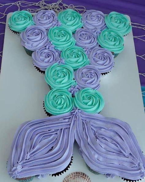 Mermaid Cupcake Cake, Mermaid Birthday Party Food, Oneder The Sea, Mermaid Pool Parties, Ariel Birthday Party, Mermaid Birthday Party Decorations, Mermaid Cupcakes, Mermaid Birthday Cakes, Mermaid Theme Birthday Party