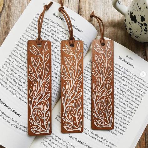 Bookmark Collection, Wooden Bookmarks, Scholastic Book Fair, Creative Kids Crafts, Bookmark Printing, Tassel Bookmark, Pyrography Art, Flower Motifs, Wood Burning Crafts