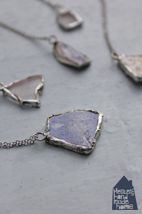 Jewelry Making Soldering, Wire Soldering Jewelry, Soldering Pendants, Soldering Craft Ideas, Soldered Gemstone Jewelry, Easy Soldering Projects, Gem Accessories, Soldering Sea Glass Diy, How To Make Rock Jewelry