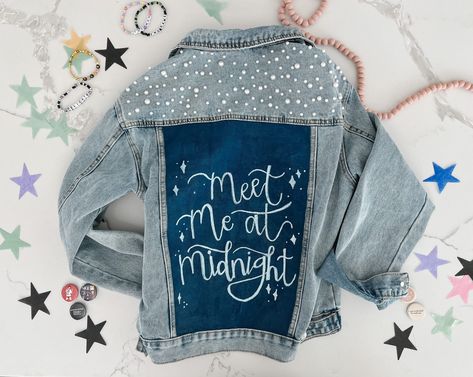 Taylor Swift Jean Jacket Diy, Eras Tour Jean Jacket, Taylor Swift Denim Jacket, Taylor Swift Jean Jacket, Eras Jacket, Denim Jacket Ideas, Jeans Skirt Outfit, Midnights Outfit, Denim Jacket Diy Paint