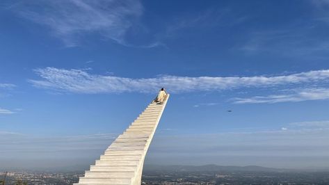 Fuxi Mountain Stairs Mountain Stairs, Sky Ladder, Stairs To Heaven, Ladder Stairs, Mountain Sky, Stair Climbing, Responsible Tourism, Physical Beauty, Historical Background