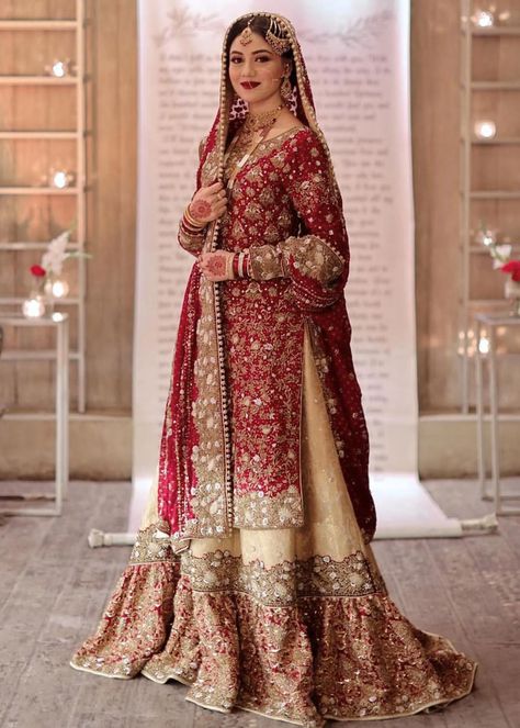 Long Shirt Bridal Dress Pakistani, Bridal Sharara Designs For Wedding, Farshi Sharara Pakistani, Bridal Wedding Dresses Pakistani, Bridal Red Lehenga Designs, Pakistani Bridal Dupatta Draping Styles, Nikah Dupatta Ideas, Farshi Lehenga, Bridal Dupatta Draping Styles