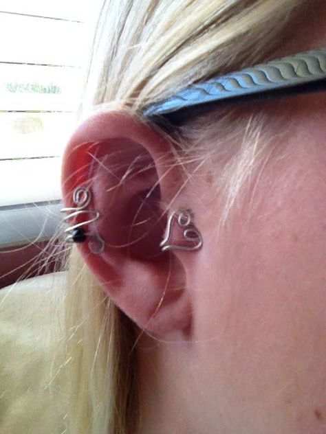 Crafts With Wire, Diy Ear Cuff, Tragus Cuff, Tragus Ear Cuff, Ear Cuff Tutorial, Ear Cuff Diy, Cuffs Diy, Wire Ear Cuffs, Wire Crochet Jewelry