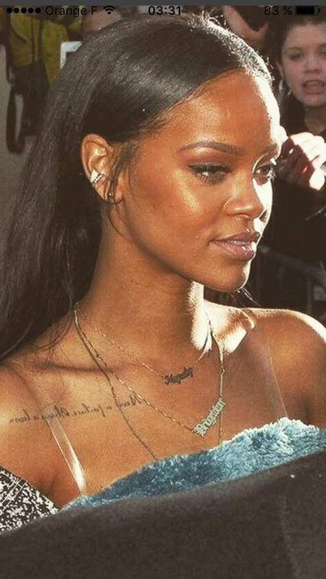 She Is The Moment, Rihanna Makeup, Rihanna Hairstyles, Hairstyles Aesthetic, Rihanna Looks, Rihanna Riri, Makeup Hairstyles, Rihanna Style, Saint Michael