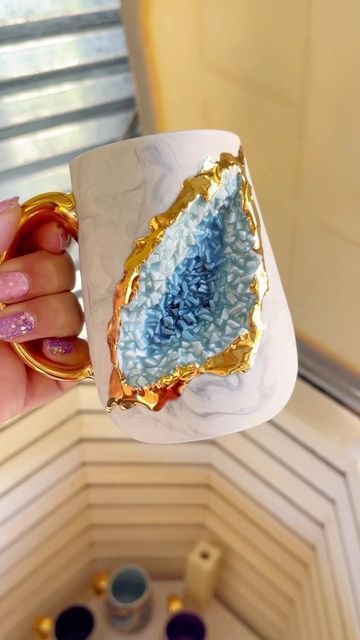 Katie Marks on Instagram: "My signature geode style is available in my shop right meow! 🥳😻🥳 link in bio! #ceramics #porcelain #handmade #pottery #functionalsculpture #fineart #geode #geodeart #geodemug #crystals #contemporaryart #artreels #process #processvideo #functionalart #claylove #geologyrocks #crystallove" Keychain Business, Porcelain Handmade, Geode Art, Crystal Power, Geology Rocks, My Signature, Functional Art, Clay Creations, Handmade Pottery