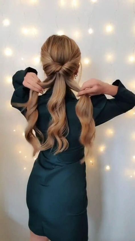 Chignon Updo, French Roll, Hair Upstyles, Easy Hair Updos, Hair Prom, Prom Updos, Peinados Fáciles Para Cabello Corto, Summer Hairstyles For Medium Hair, Hair Tutorials For Medium Hair