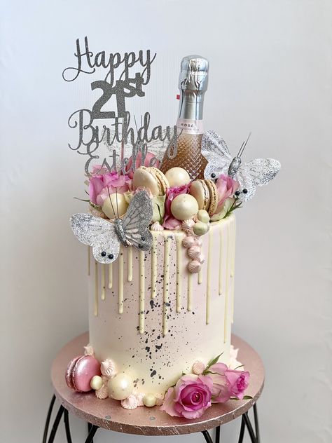 21 Birthday Cake For Girls Turning 21, 21st Birthday Cakes For Girls Turning 21 Classy, Birthday Cake Ideas For Her, Cake Designs 21st Birthday, Cakes For 21st Birthday Girl, Cake For 21st Birthday Girl, Girls 21st Birthday Cake, 21st Birthday Cake Ideas For Her, 21 Bday Cake