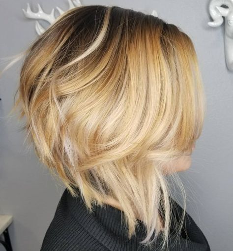 Two Tier Haircut, Wavy Fine Hair, Bronde Bob, Bob Wavy, A Line Haircut, Long Angled Bob, A Line Bob, Line Bob Haircut, Asymmetrical Bob Haircuts