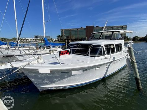 Cabin Cruiser Boat, Hatteras Yachts, Black Window Frames, Cruiser Boat, Wood Railing, Boat Pictures, Cabin Cruiser, Digital Light, Map Of Florida