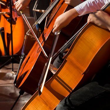 Starting to play the cello as an adult? Here are 10 cello compositions that will allow you to feel like a “real” cellist – even if you make mistakes now and then. Cello Tutorial, Cello Practice, Apps For Learning, Cello Lessons, Romantic Composers, Cello Sheet Music, Violin Songs, Learn Violin, Cello Music