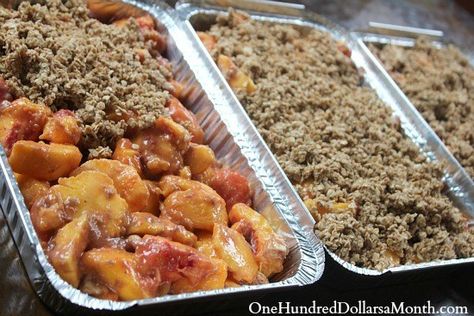 Easy Freezer Meals - Peach Crisp Recipe - One Hundred Dollars a Month Peach Cobbler Freezer Recipe, Peach Crisp For Freezer, Freezer Peach Cobbler, Freeze Meatballs, Freezer Desserts, Oatmeal Crisp, Peach Crisp Recipe, Frozen Peaches, Freezer Dinners