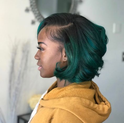 Yess black and green! 😱👑 Green Peekaboo Sew In, Emerald Green Hair Black Women, Emerald Hair Black Women, Dark Green Hair Black Women, Short Green Hair Black Women, Weave With Green Highlights, Forest Green Hair Black Women, Hunter Green Hair On Black Women, Dark Green Bob Black Women