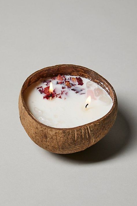 Cute Candles Aesthetic, Boho Candles, Coconut Shell Candle, Cool Candles, Handmade Candles Diy, Candle Making Ideas, Boho Candle, Coconut Shell Crafts, Coconut Bowls