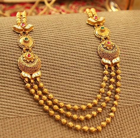 Manubhai Jewellers Manubhai Jewellers, Mango Haram, Bridal Ornaments, Marriage Jewellery, Gold Temple Jewellery, Antique Necklaces Design, Antique Gold Jewelry Indian, Beads Mala, Gold Necklace Indian Bridal Jewelry