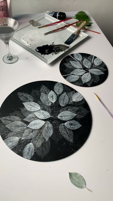 Soyut Sanat Tabloları, Painting Art Lesson, 수채화 그림, Nature Art Painting, Diy Canvas Art Painting, Art Painting Acrylic, Painting Art Projects, Leaf Art, Diy Art Painting