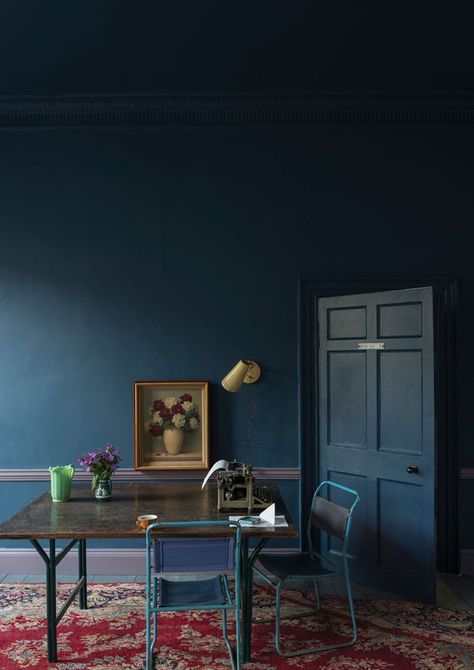 Farrow And Ball Blue, Farrow Ball Hague Blue, Modern Victorian Style, Victorian House Interiors, Stiffkey Blue, Room Colours, Hague Blue, Dark Blue Walls, Navy Walls