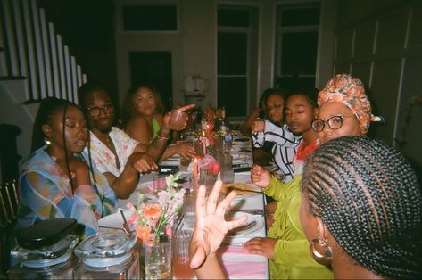 First Food & Friends dinner party that celebrated #friendship and #black culture through food and community IG: @thingsandfriends Friends Dinner Party, Black Girlhood, Friends Dinner, Friendship Group, Friendship Photography, Soul Friend, 20 Something, Black Ballerina, Vintage Black Glamour