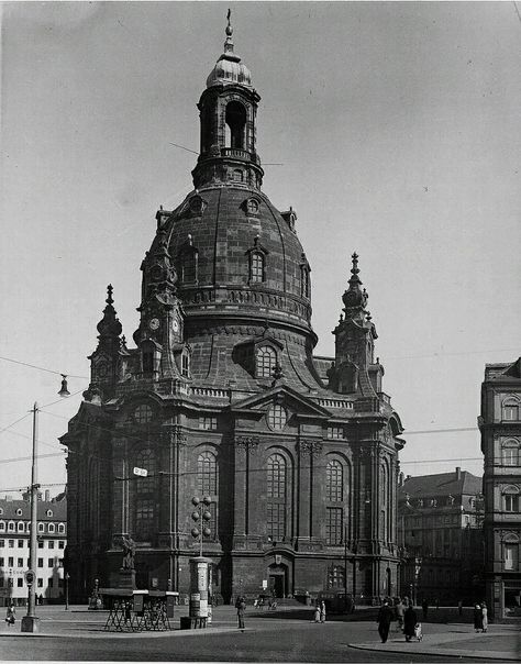 Fallout London, Architecture Germany, 1920s Architecture, Tartarian Empire, Tartarian Architecture, New York City Buildings, Good Old Times, Architecture Old, Historical Architecture