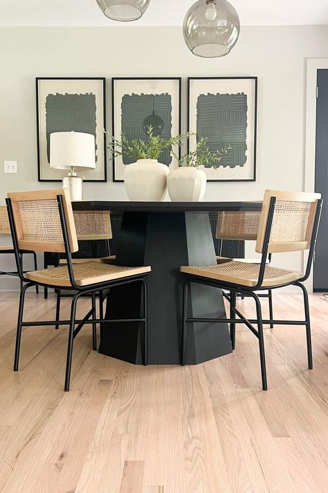 Black Round Small Dining Table, Black Kitchen Round Table, Modern Classic Dining Room Round Table, Contemporary Dining Room Design Round Table, Circle Dining Table Styling, Black Round Kitchen Table And Chairs, Round Natural Wood Dining Table, Black Round Dinner Table, Small Circle Dining Table Decor