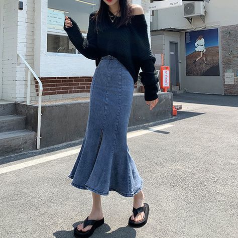 Mermaid Skirts, Midi Skirts Summer, Denim Skirt Outfits, Long Denim Skirt, Perfect Denim, Denim Skirt Women, Skirt For Women, Denim Skirts, Empire Dress