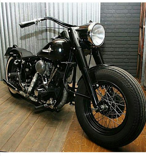 Shovel Road King Bobber, Custom Motorcycle Paint Jobs, Sportster Motorcycle, Harley Shovelhead, Custom Street Bikes, Harley Bobber, Bobber Bikes, Classic Harley Davidson, Custom Bobber