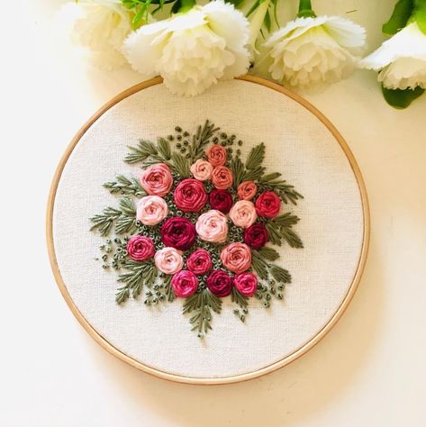 Modern Hand Embroidery Patterns, Burgundy Roses, Basic Hand Embroidery Stitches, Pink And Burgundy, Simple Hand Embroidery Patterns, Ribbon Embroidery Tutorial, Diy Embroidery Designs, Hand Embroidery Patterns Flowers, Floral Embroidery Patterns