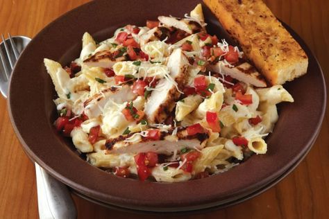 Applebees 3 Cheese Chicken Penne Recipe, 3 Cheese Chicken Penne, Chicken Penne Recipes, Applebees Recipes, Alfredo Chicken, Chicken Sausage Recipes, Penne Recipes, Penne Pasta Recipes, Chicken Penne