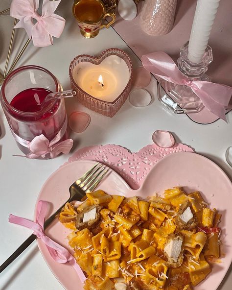 What coquette girls eat for dinner 🍽️💝 cooked barilla’s love pasta with vodka sauce and breaded chicken 🎀. @barillaus Bon Appétit 😋 ! #dinner #coquette #coquettecore #valentines #dinnerinspo #dinnerideas #vday #lovecore #love #hearts #fluentinpink #gettingsomewhere #bows #pinkaesthetic #foodie #food #foodblogger #hearts #pink #pinterest #pinterestinspired Pink Pasta Aesthetic, Pasta Valentines Dinner, Pink Dinner Aesthetic, Cooking Pink Aesthetic, Valentine’s Day Pasta, Pink Dinner Food, Valentines Meals, Valentines Dinner Party, Valentines Dinner Ideas