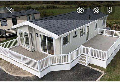 Porch For Manufactured Home, Cute Mobile Homes, Two Story Mobile Homes, Caravan Decking, Trailer Houses, Mobile Home Porches, Outdoor Porch Furniture, Double Wide Trailer, Double Wide Manufactured Homes