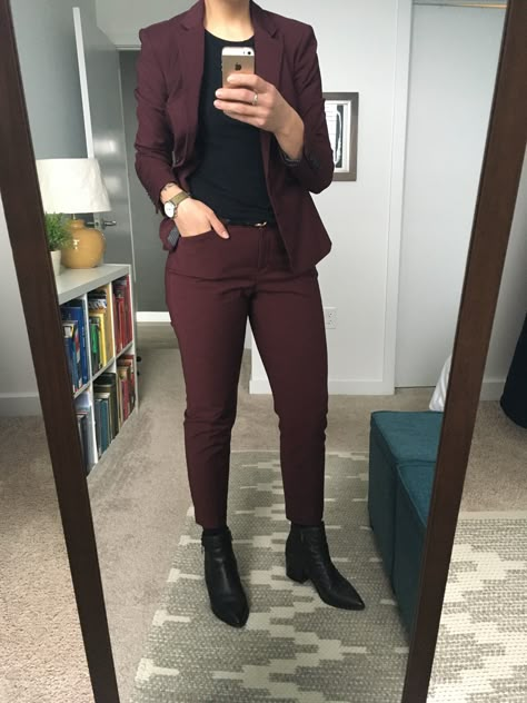 Masculine Jumpsuits For Women, Burgundy Suit Women Wedding, Burgundy Suit For Women, Masculine Female Outfits Formal, Lesbian Formal Outfits Wedding, Lesbian Cocktail Attire, Navy Blue And Burgundy Suit, Maroon Suit Women, Maroon Suit For Women